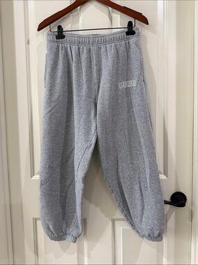 PINK Victoria's Secret Gray Cropped Campus Fleece Sweatpants